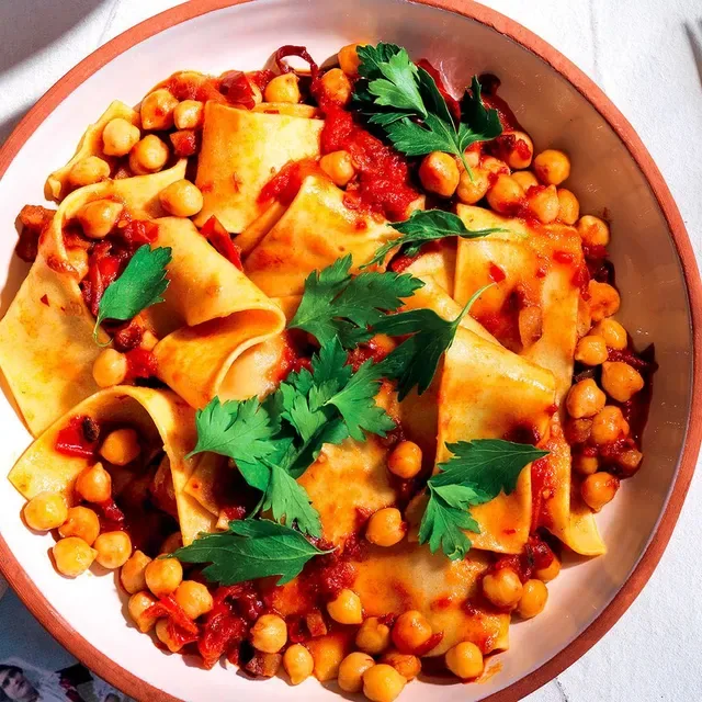 Questa sera facciamo pasta e ceci? Scegliete fra la classica e queste 5 varianti